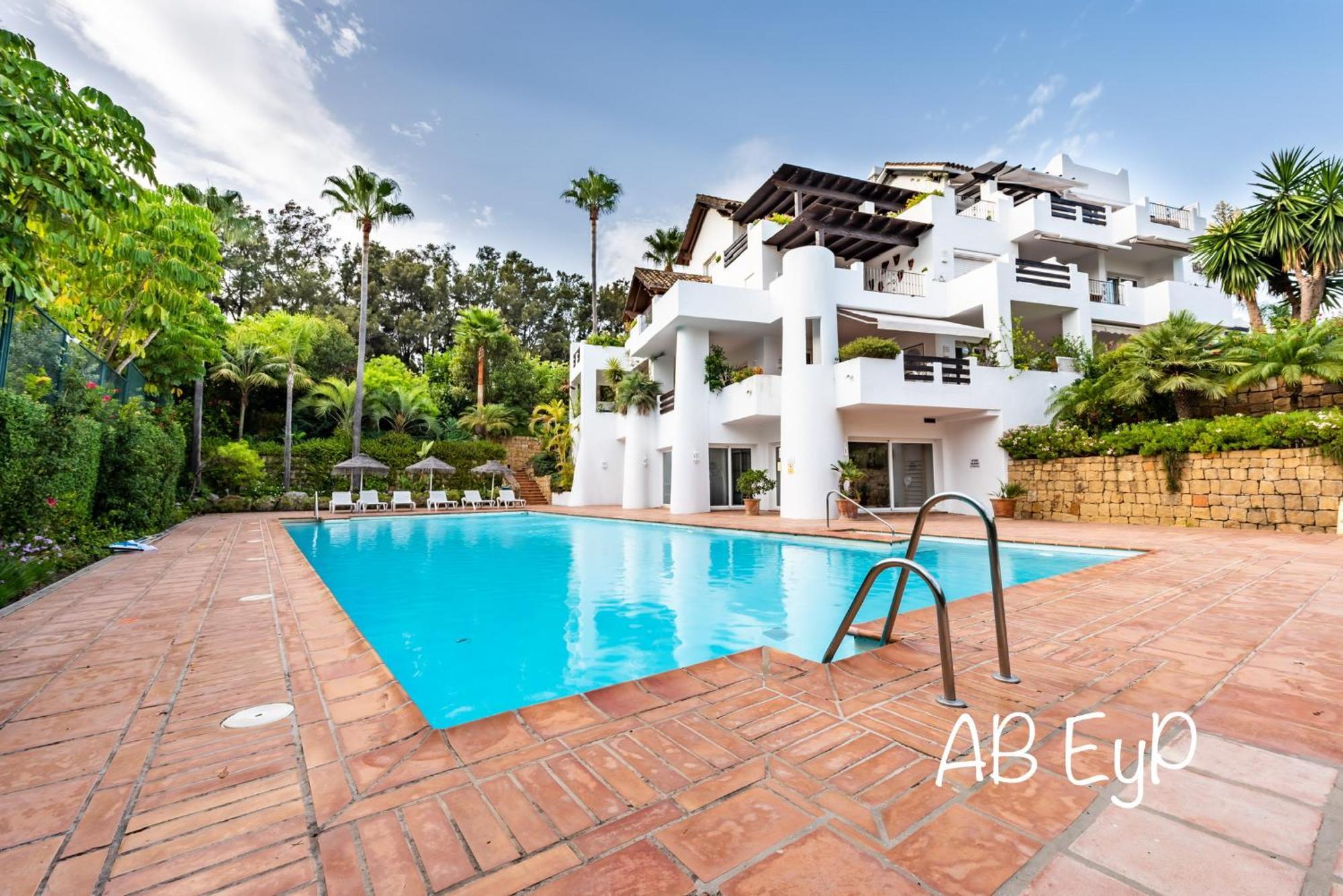 Alcazaba Beach Apartment Estepona Exterior photo